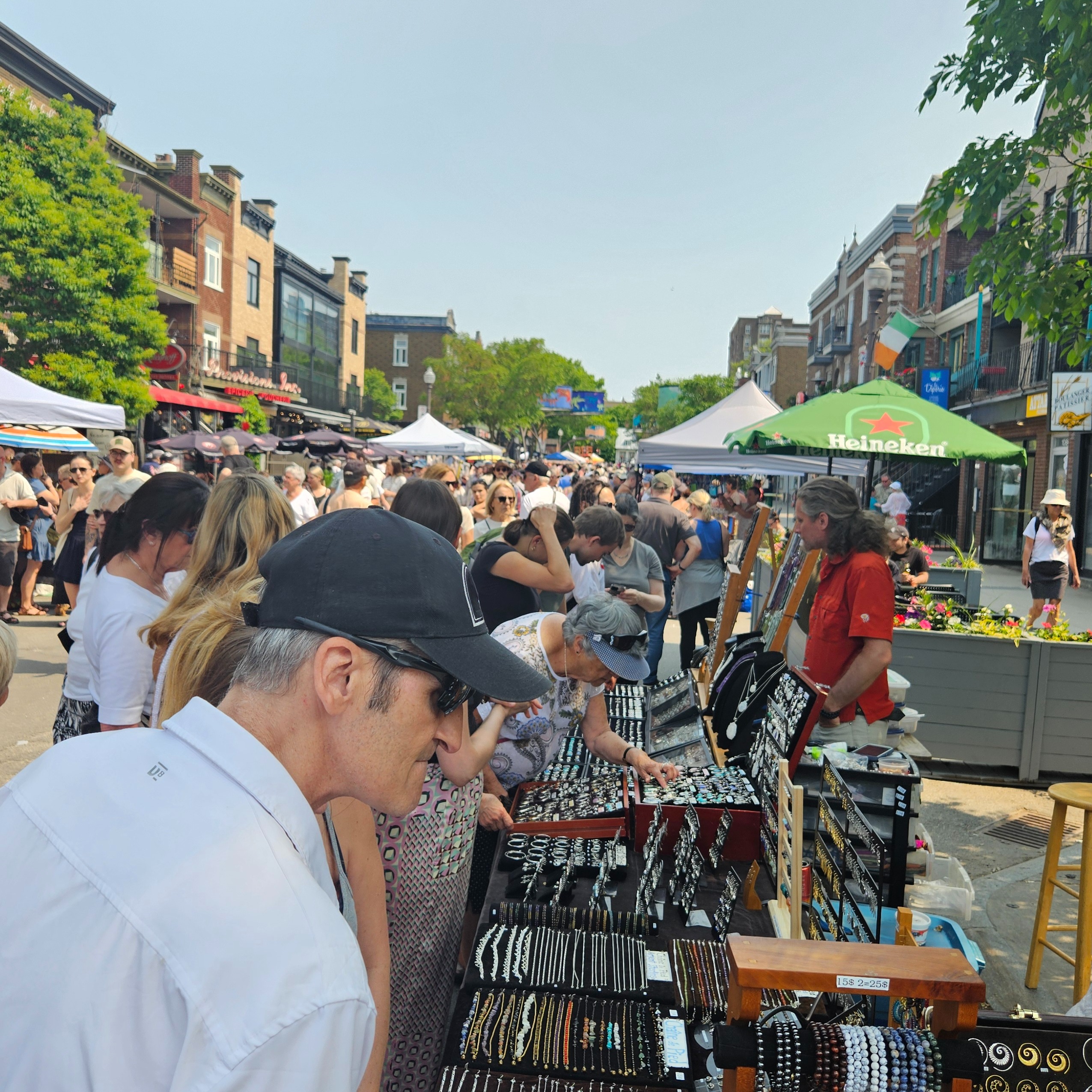 Marché aux puces et artisans de Montcalm