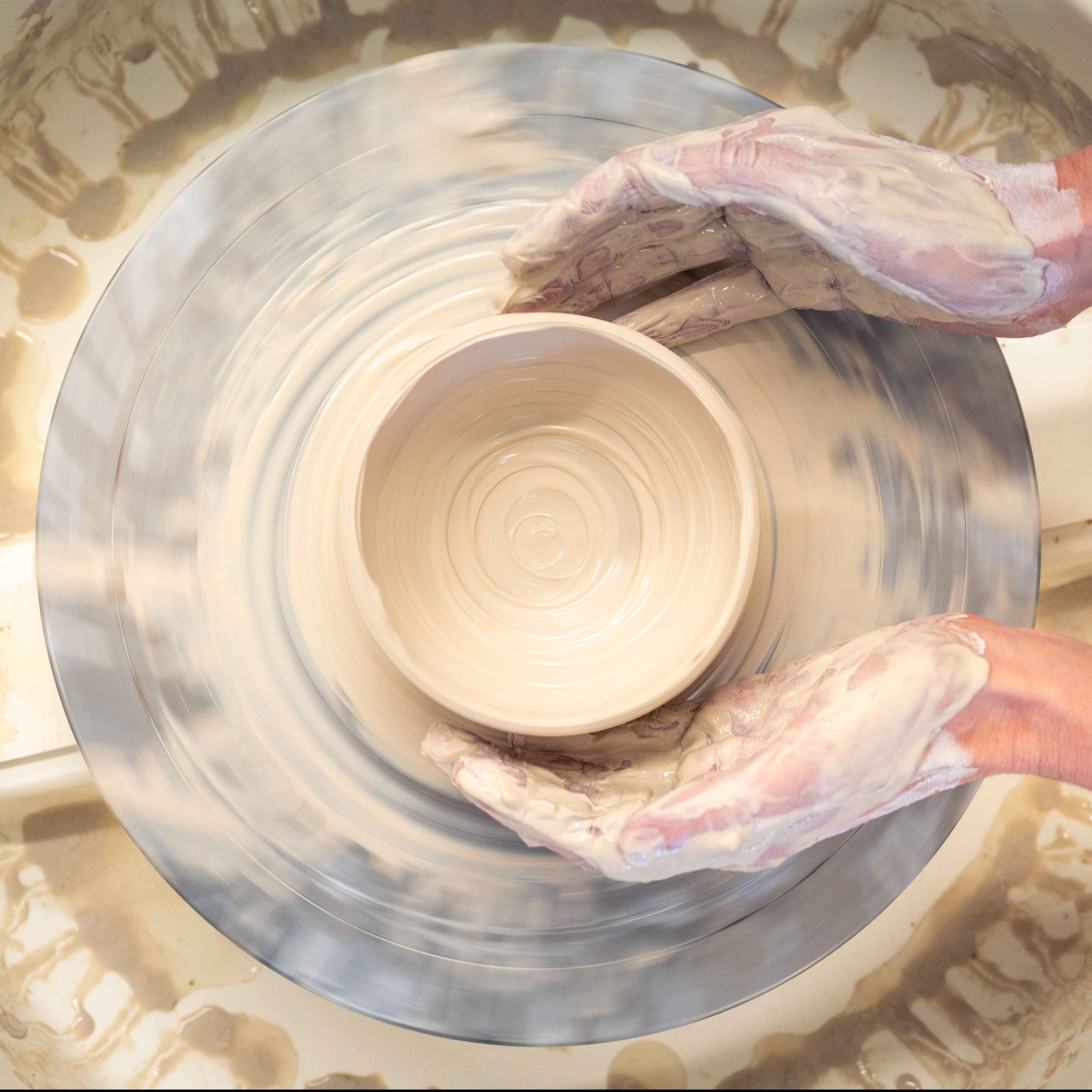 Cours de poterie | initiation Tendre Atelier Plateau